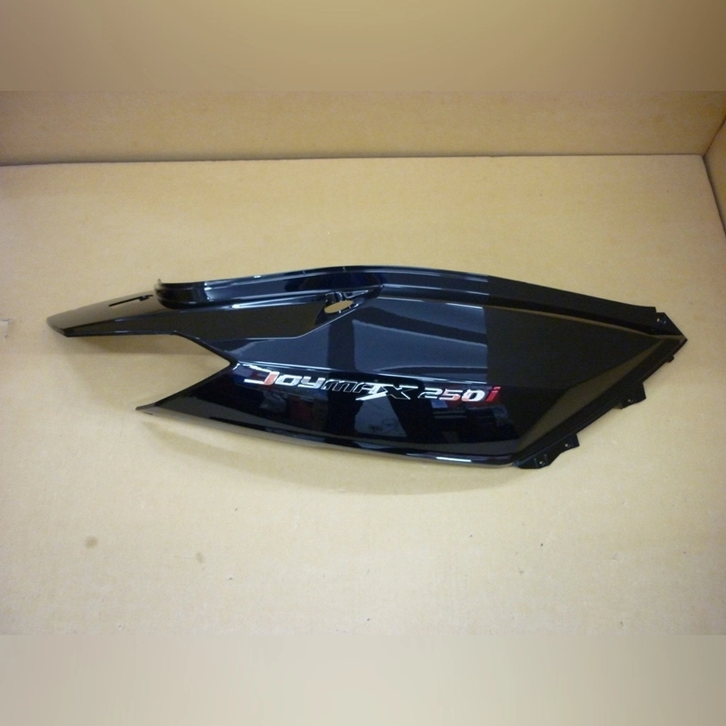 SYM Joymax 250i SELE ALTI SAĞ GRENAJ PARLAK SİYAH STICKERLİ