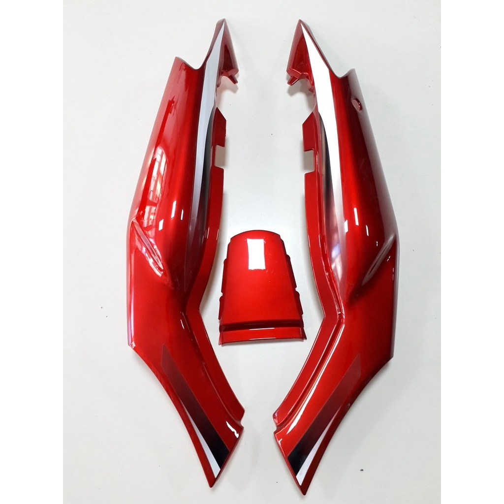HONDA CBF 150 ARKA KUYRUK KIRMIZI TAKIM AMBLEMLİ