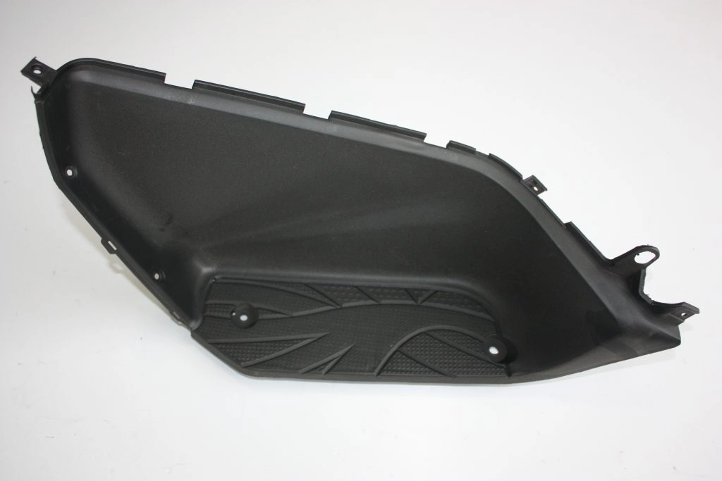 KRAL KR-22 LEONIS SÜRÜCÜ BASAMAK PLASTİĞİ SOL (LEONİS) #LEONIS-800021