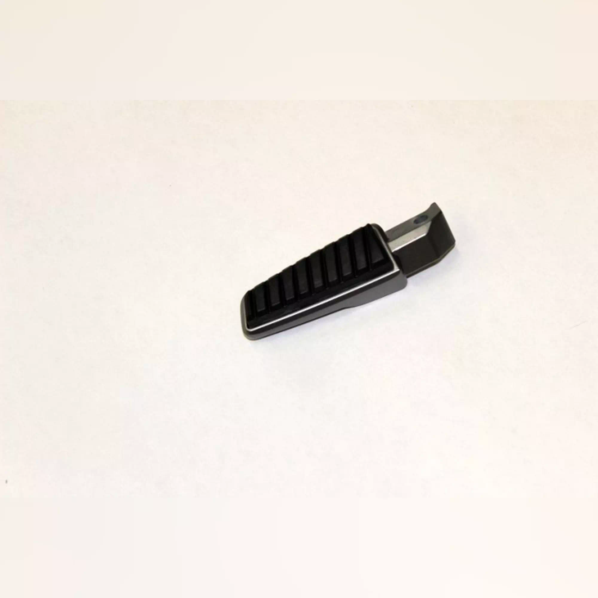 CF MOTO 150NK ARKA BASAMAK KOMPLE SOL #Y4CFM4008A0226