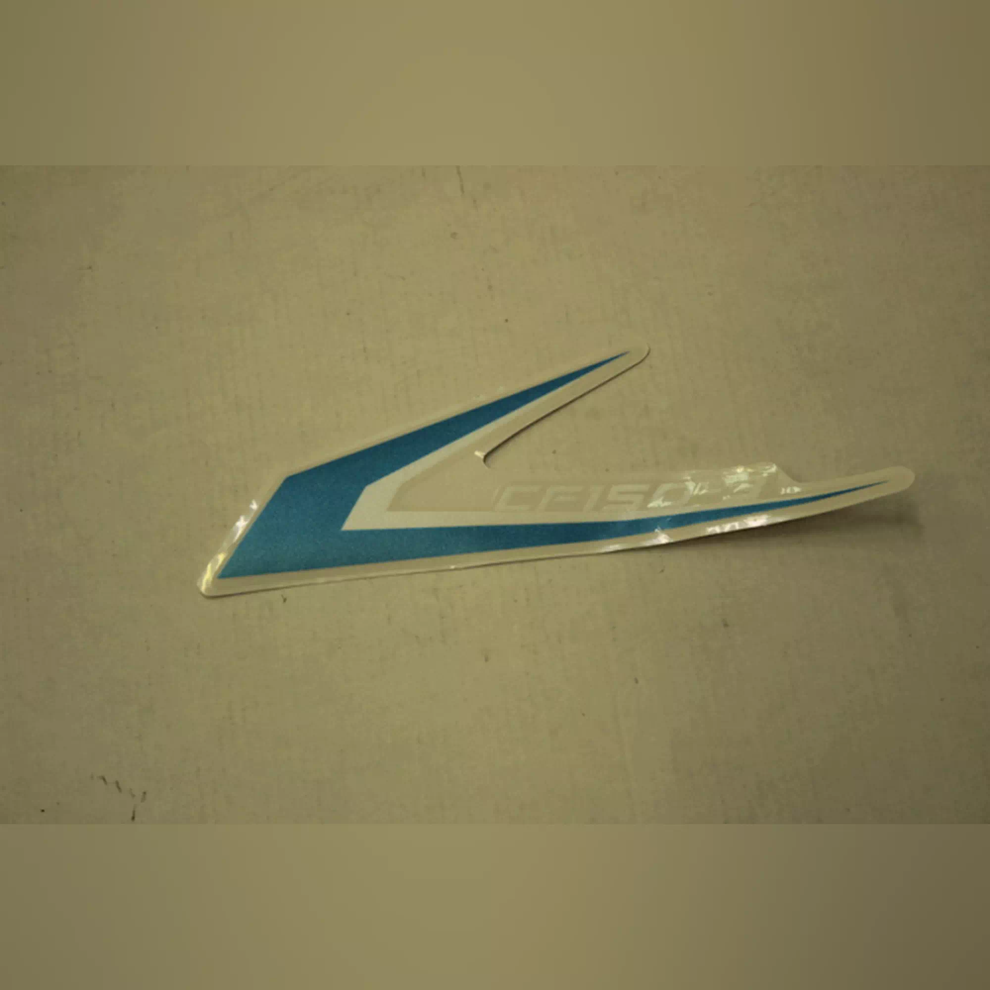 CF MOTO 150NK ON PANEL ETIKETI SAG #Y4CFM4008A0320