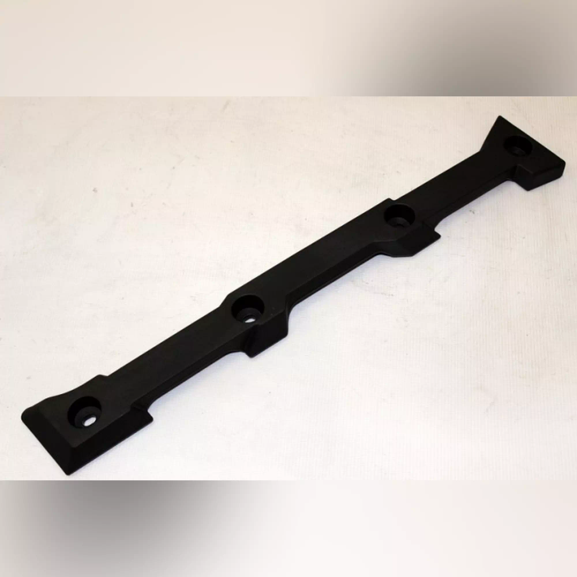 CF MOTO ZFORCE 550 ARKA BAGAJ TUTUCU PLASTIK SAG #Y4CFM4021A0110