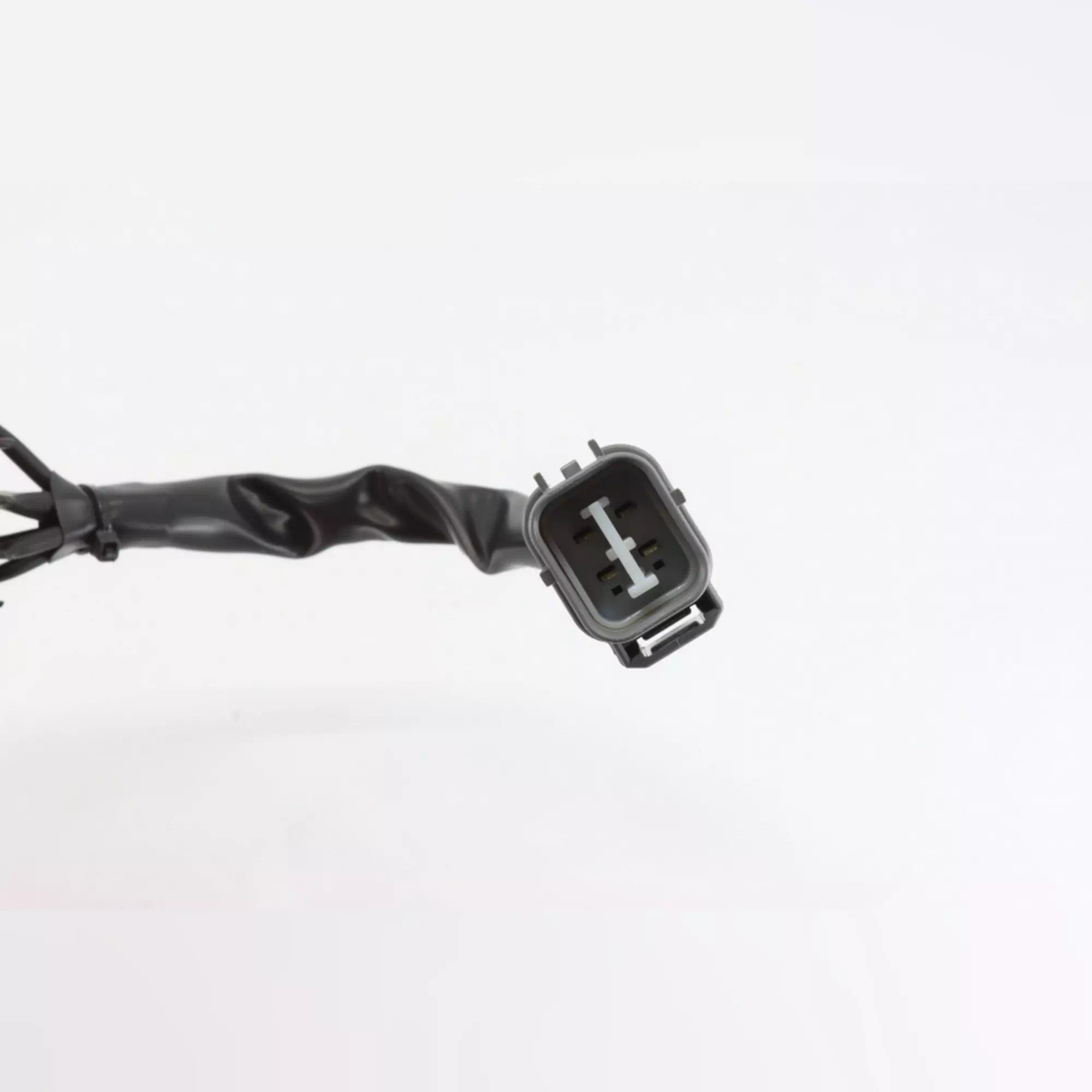 CF MOTO ZFORCE 550 FAR DUGMESI #Y4CFM4021A0157