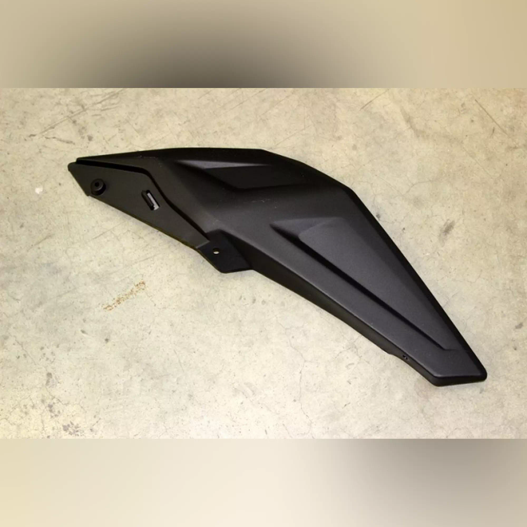 CF MOTO ZFORCE 500 (T1B) SELE ALTI YAN KARENAJ SAG ARKA #Y4CFM4022A0036