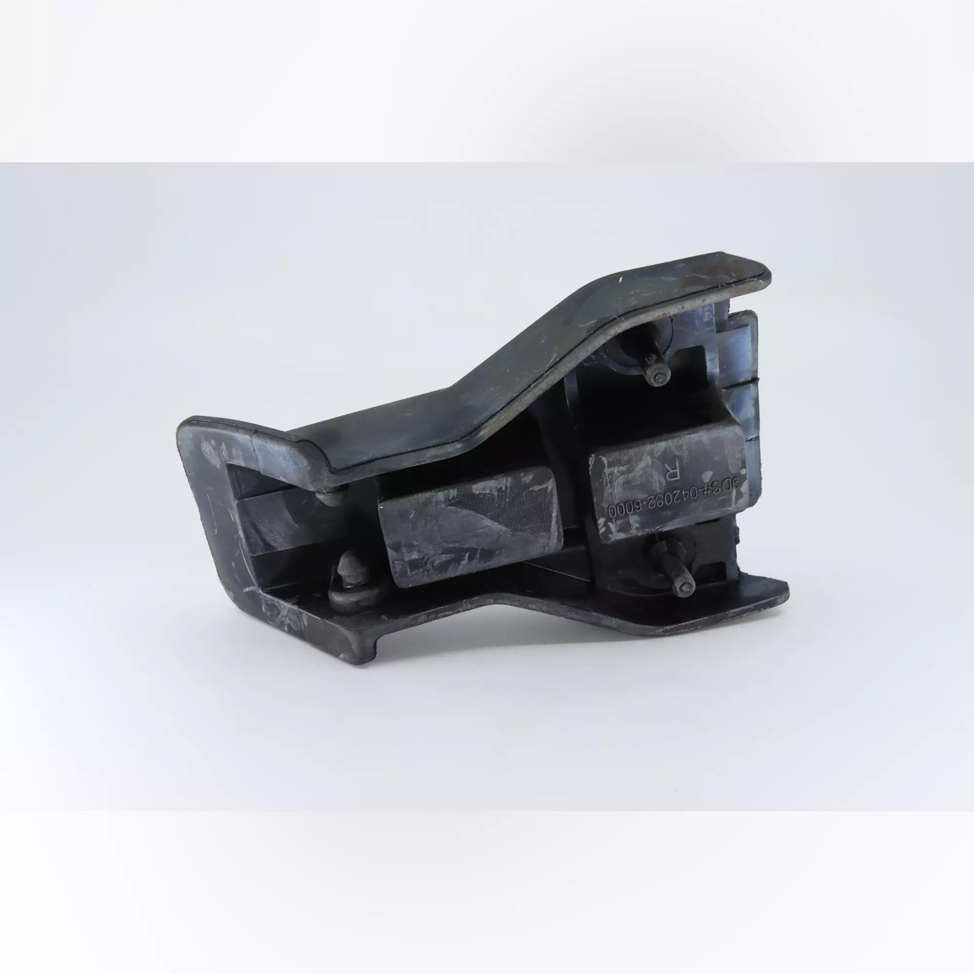 CF MOTO CF 600 ATR-2L (T3B) ARKA PORT BAGAJ DEKORATIF BAGLANTI SAG #Y4CFM4032A0151