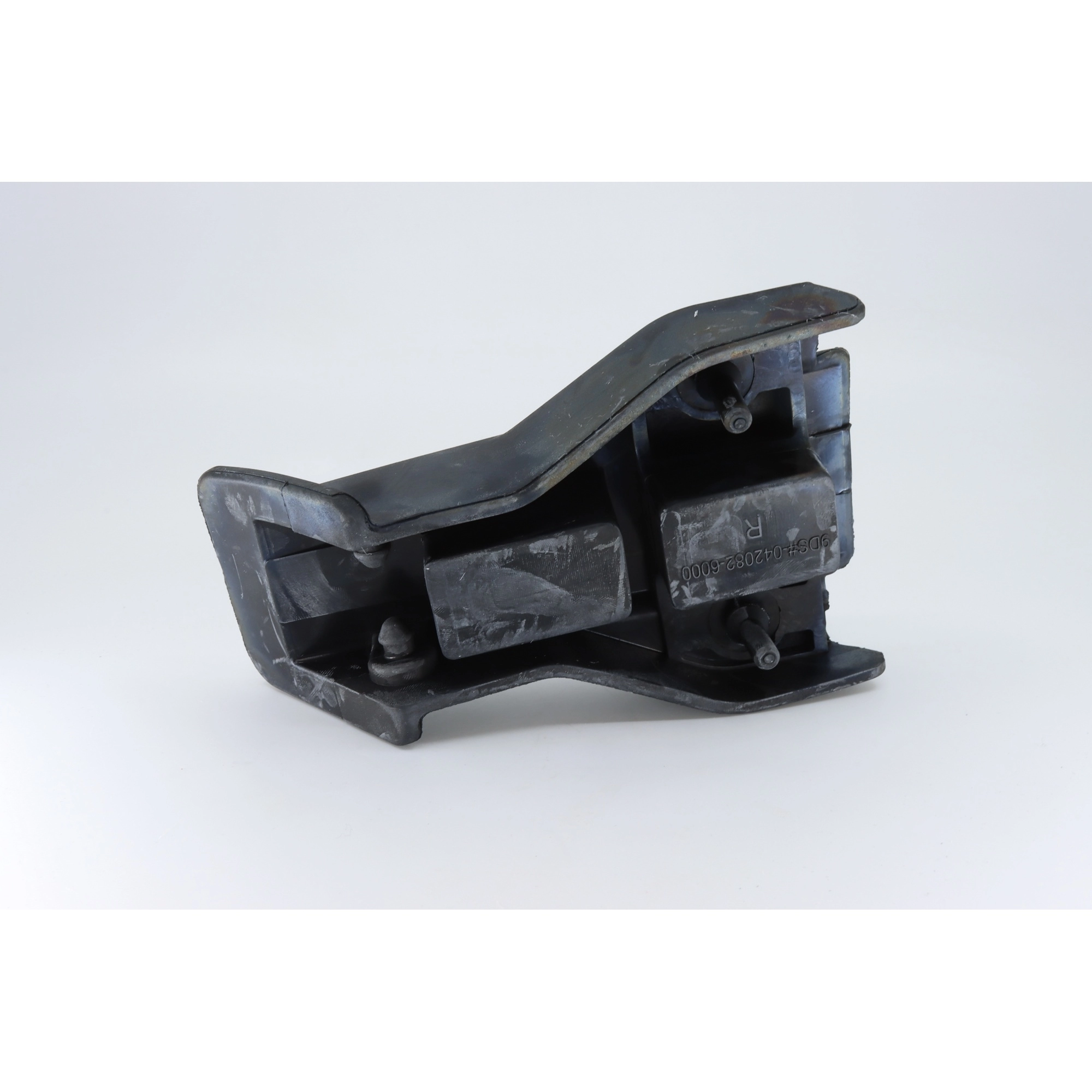 CF MOTO CF 600 ATR-2L (T3B) ARKA PORT BAGAJ DEKORATIF BAGLANTI SAG #Y4CFM4032A0151