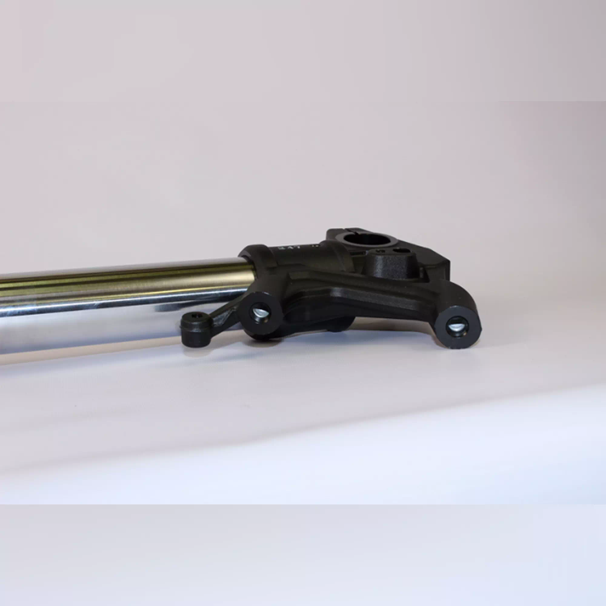 CF MOTO 800MT SPORT ON SOL AMORTISOR #Y4CFM4038A0067