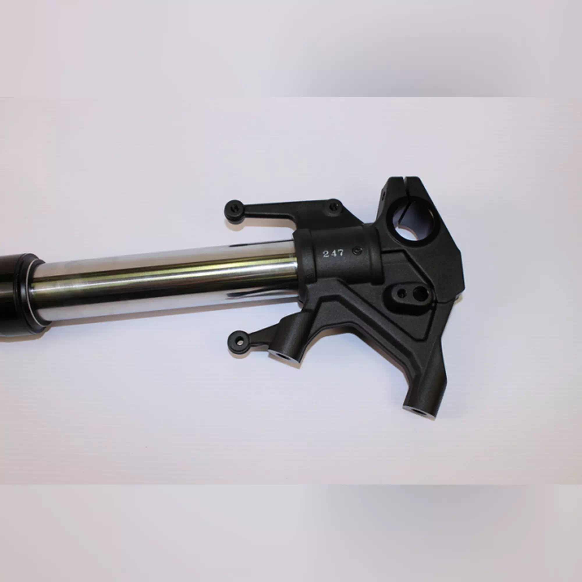 CF MOTO 800MT SPORT ON SOL AMORTISOR #Y4CFM4038A0067