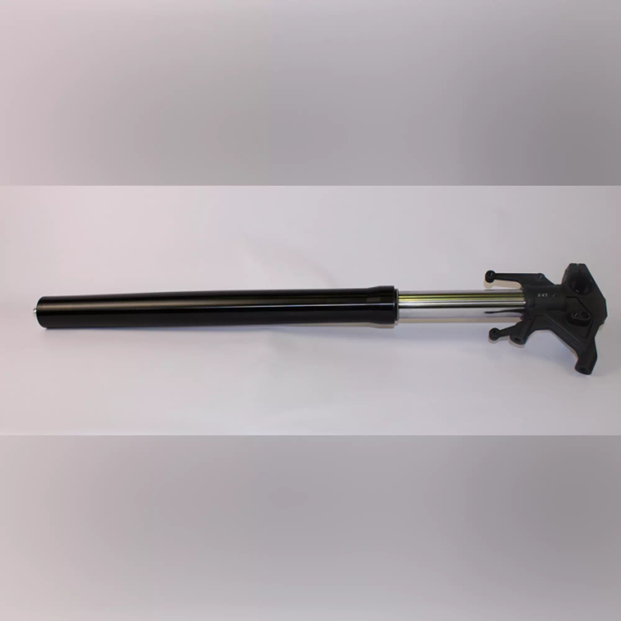 CF MOTO 800MT SPORT ON SOL AMORTISOR #Y4CFM4038A0067