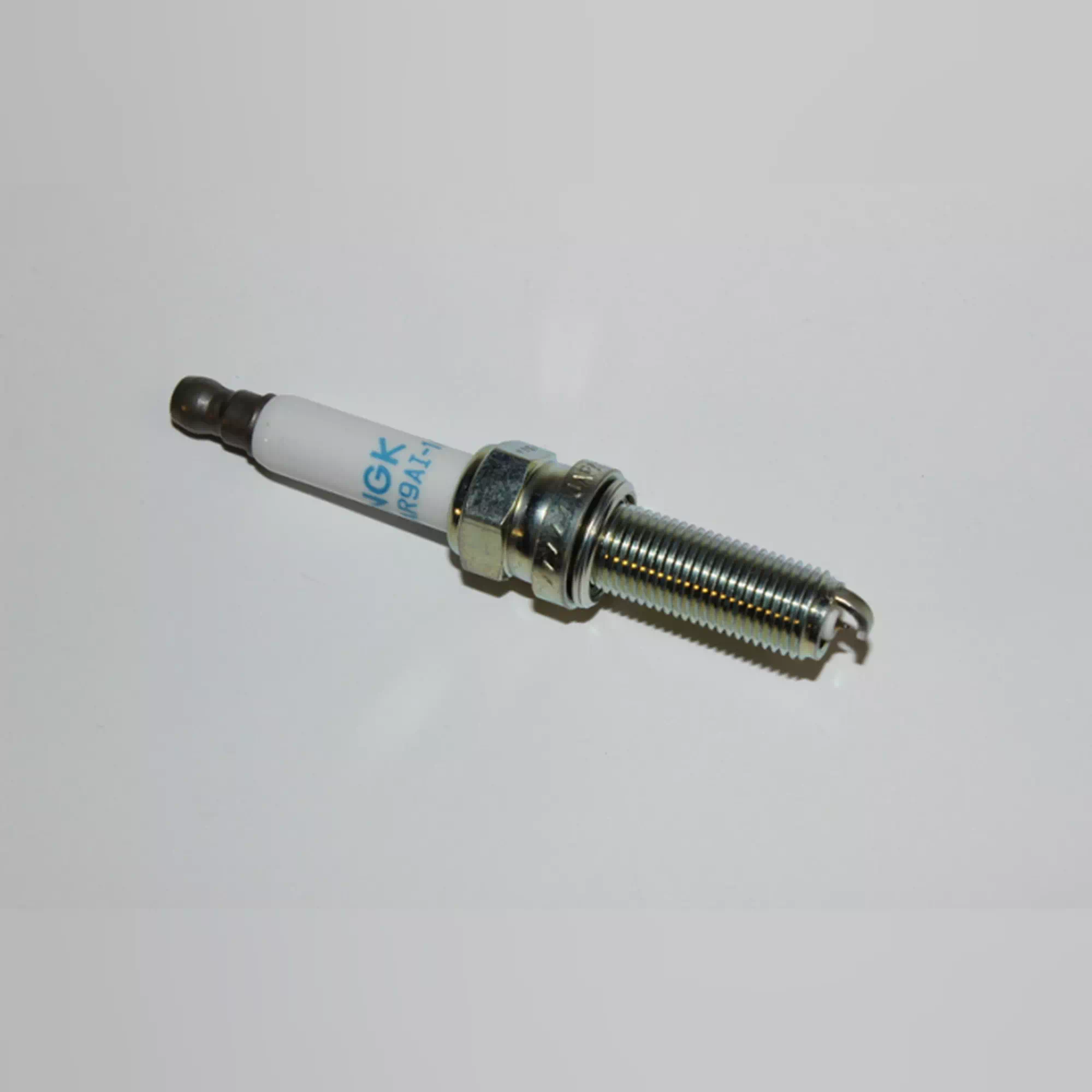CF MOTO 800MT SPORT BUJI (M10X1) #Y4CFM4038A0137