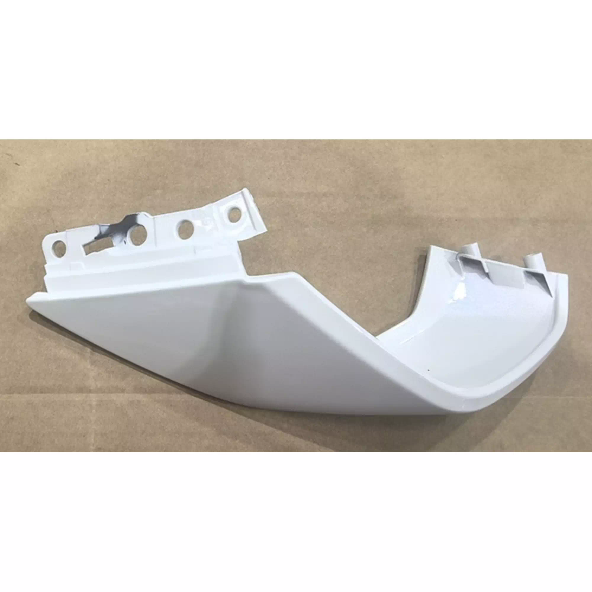 CF MOTO CF 675 SR-R (CF650-10H) SELE ALTI YAN KARENAJ SAG ARKA (BEYAZ) #Y4CFM4063A0200