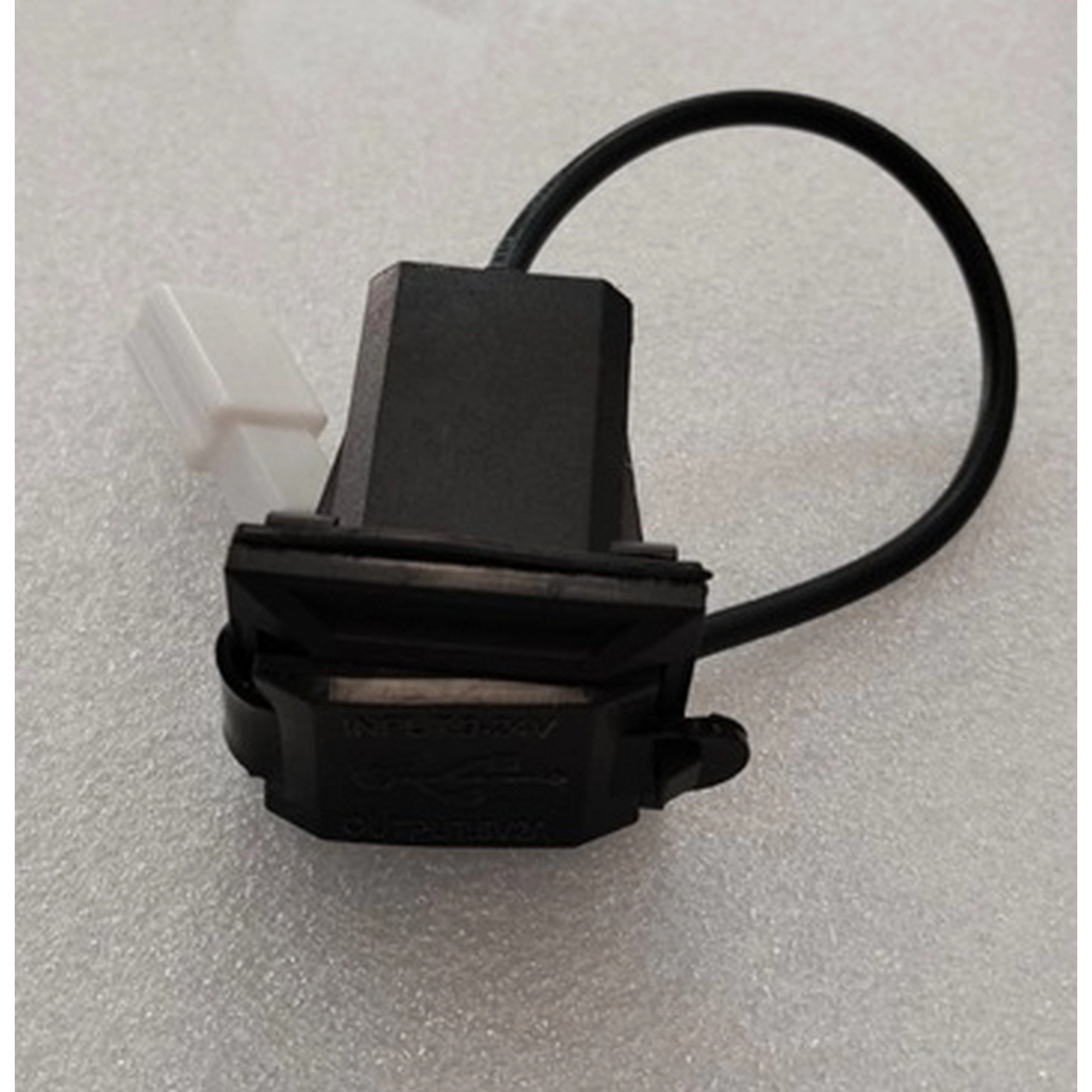 MONDIAL 125 LUNGO E5+ USB GIRISI #Y4MON1076A0146
