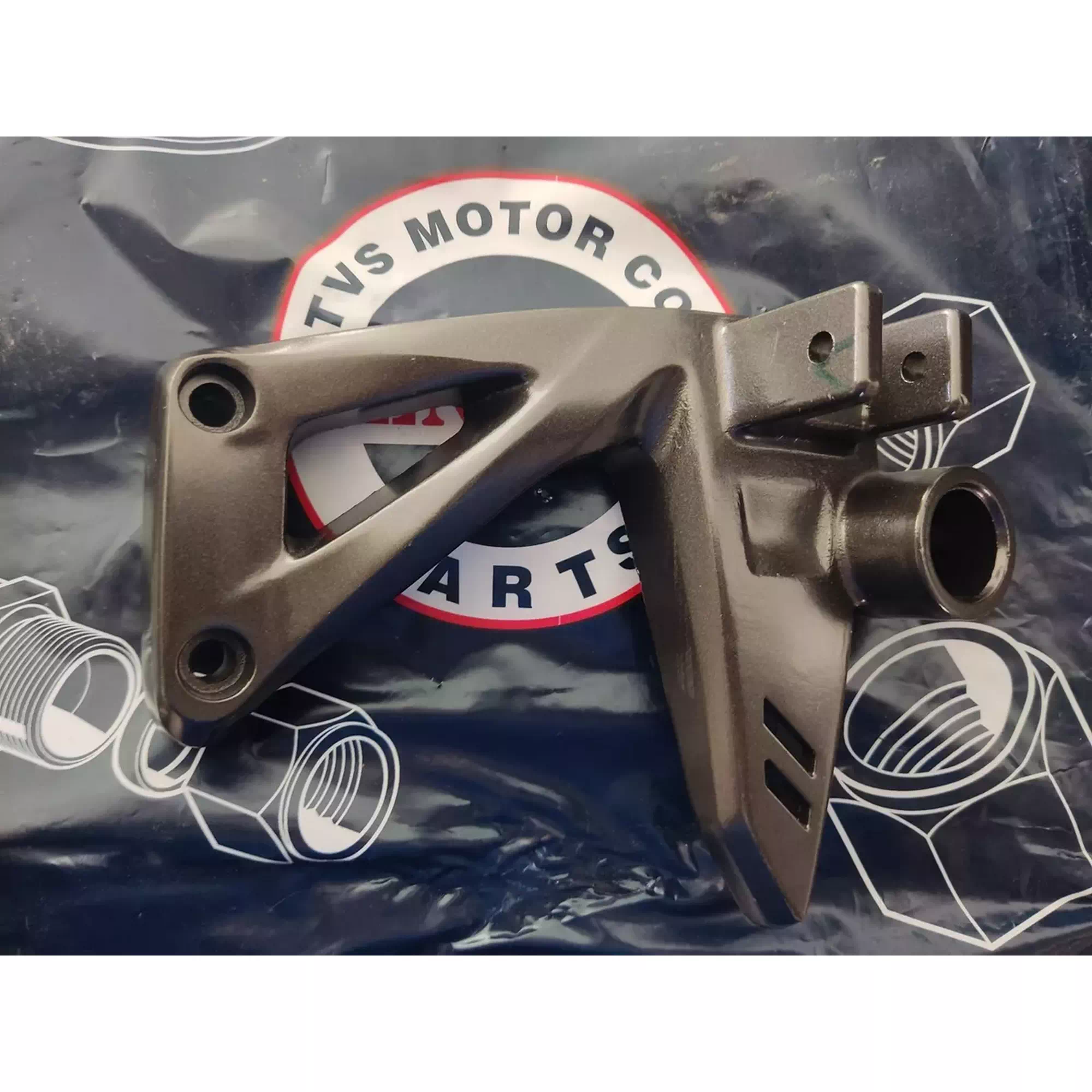 TVS APACHE RTR 200 e4 ARKA BASAMAK BRAKETI SAG #Y4TVS7000A0439