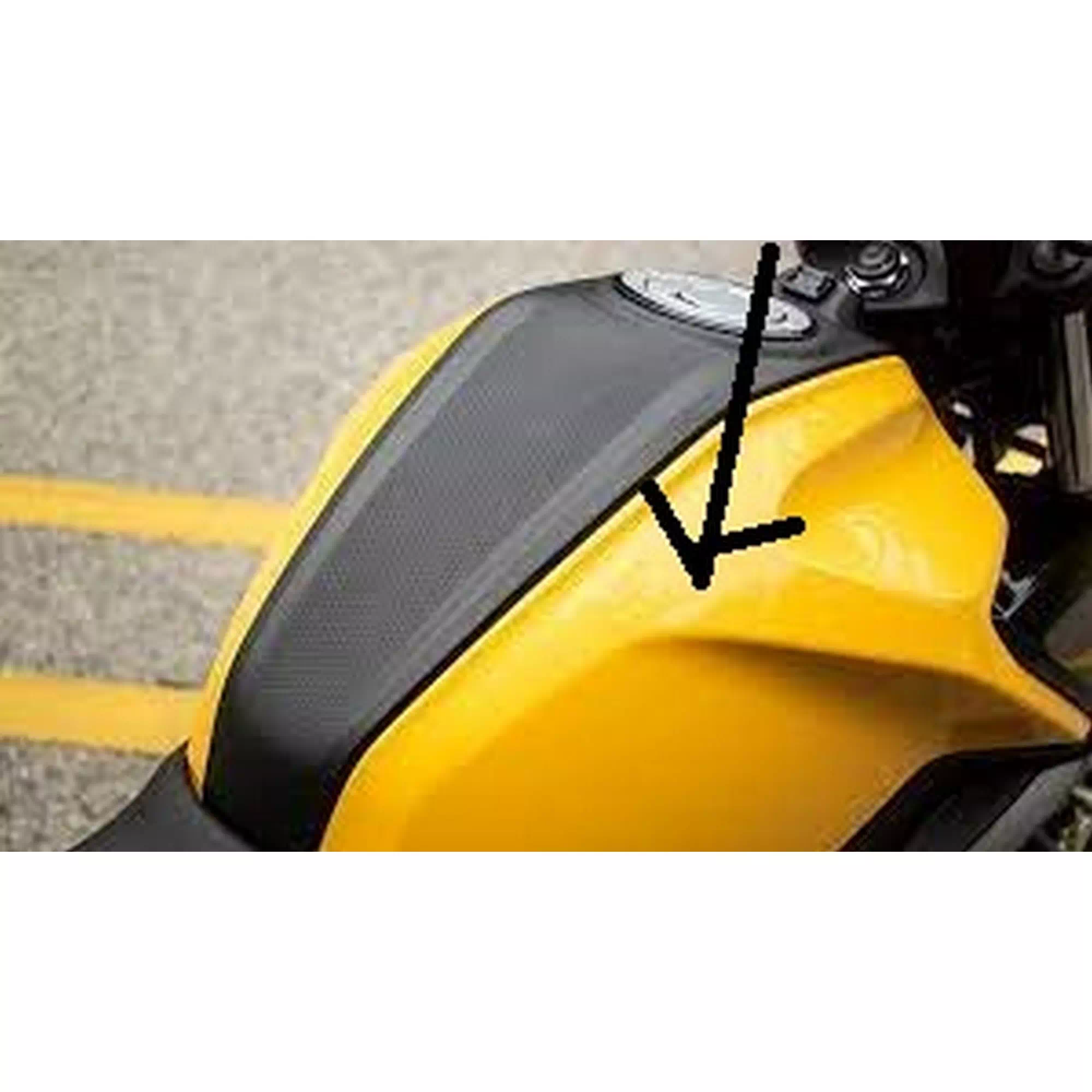 TVS RAIDER 125 BENZIN DEPOSU SAG KARENAJ (SARI) #Y4TVS7004A0070