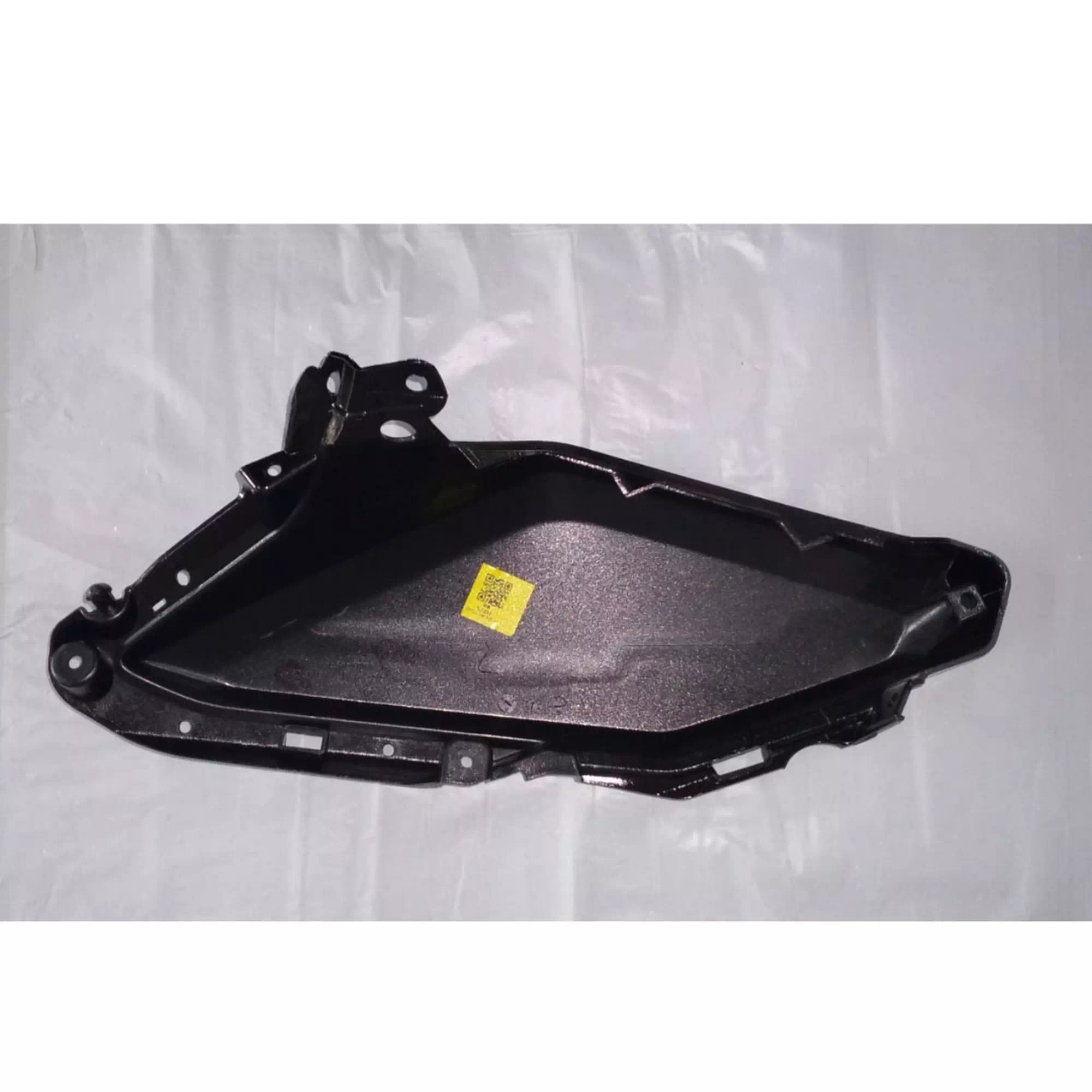 TVS RAIDER 125 BENZIN DEPO SOL ON KARENAJ (SIYAH) (ETIKET) #Y4TVS7004A0247