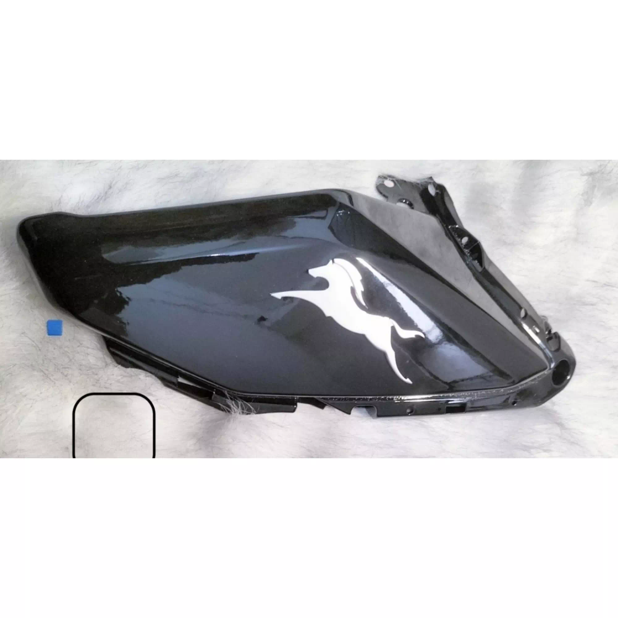 TVS RAIDER 125 BENZIN DEPO SAG ON KARENAJ (SIYAH) (ETIKET) #Y4TVS7004A0248